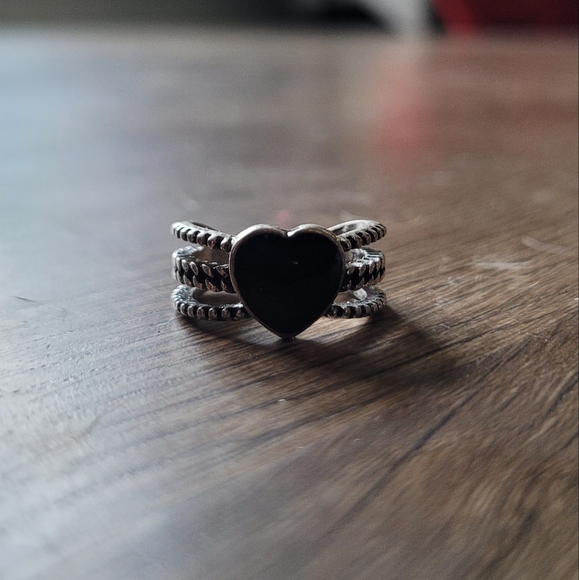 Heart Ring - Picture 2 of 3
